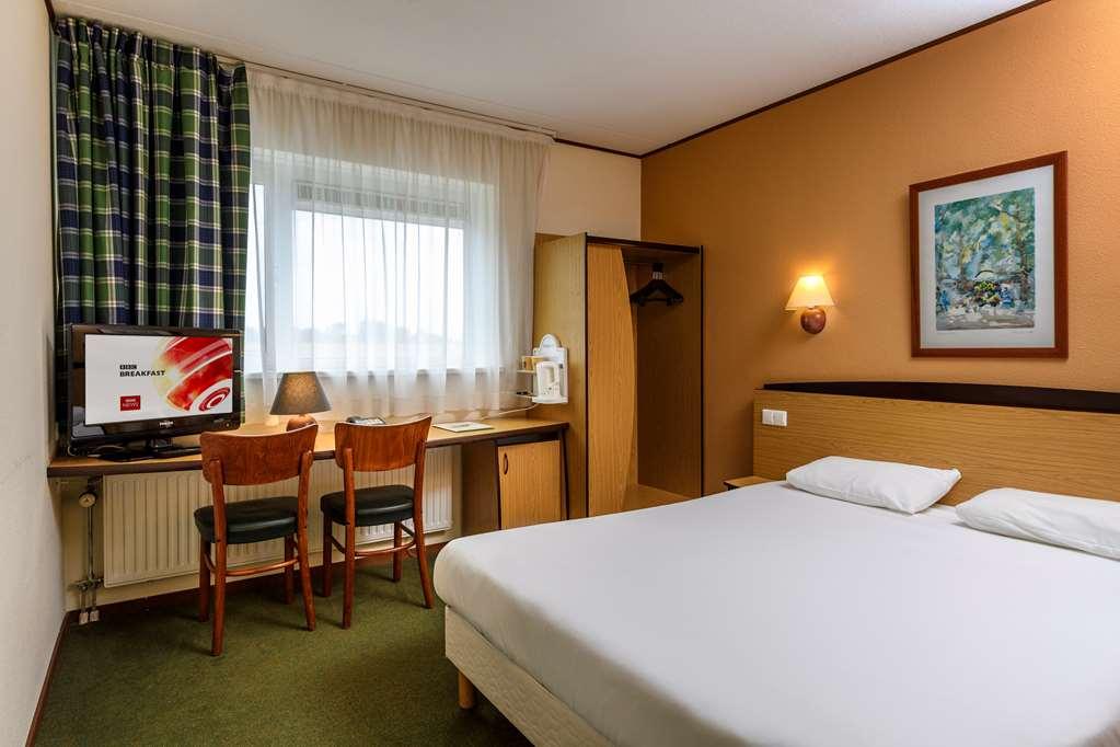 Campanile Hotel & Restaurant Brussels Vilvoorde Zimmer foto